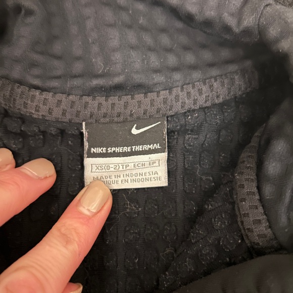 Women’s Nike Sphere Thermal Black Quilted 1/4 Zip Sz XS - Picture 4 of 9